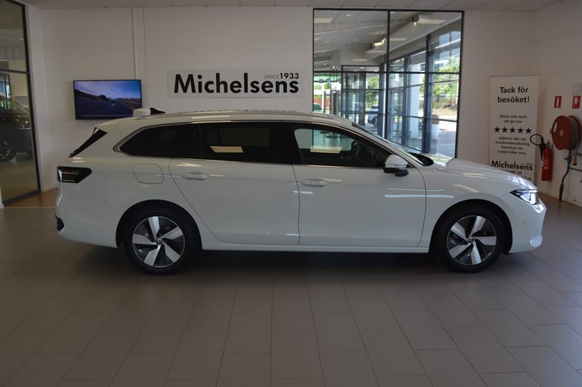 Bild 4 av Volkswagen Passat Sportscombi Business 1.5 eTSI 150 DSG7 Drag- & Värmepaket