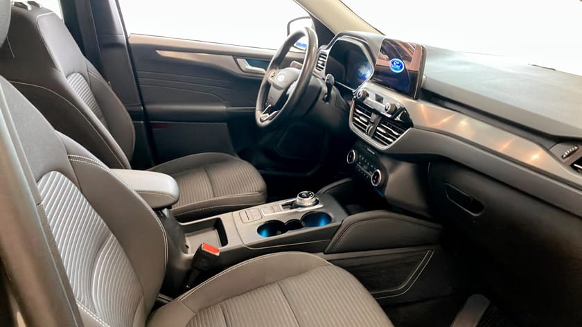 Bild 3 av Ford Kuga Plug-In Hybrid TITANIUM 2.5 FWD 225HK CVT