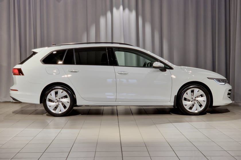 Bild 3 av Volkswagen Golf Sportscombi LIFE 1,5 ETSI 150 HK DSG, Drag