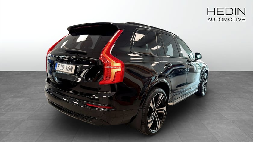 Bild 2 av Volvo XC90 7 Säten Recharge T8 R-Design PRO Edition, 7-Sits, B/W, Luftfjädring 22''