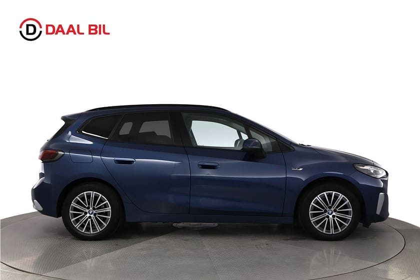 Bild 5 av BMW 225e xDrive Active Tourer 245HK LUXURY LINE B-KAM NAV LÄDER