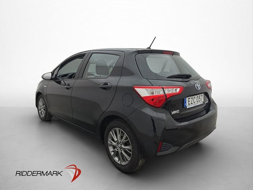 Bild 5 av Toyota Yaris Hybrid e-CVT 101hk Active Backkamera Navi