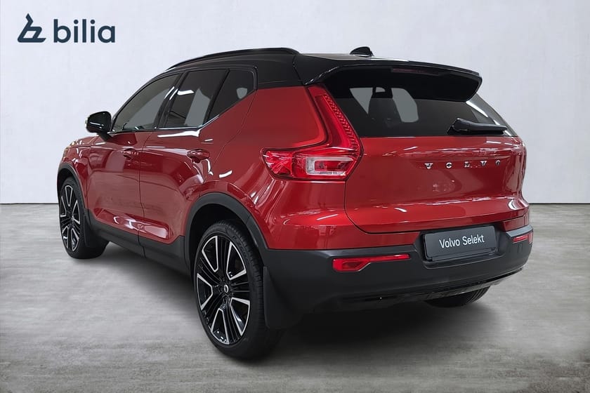 Bild 2 av Volvo XC40 B4 AWD Bensin R-Design / Dragkrok/ 360Kamera/HarmanKardon