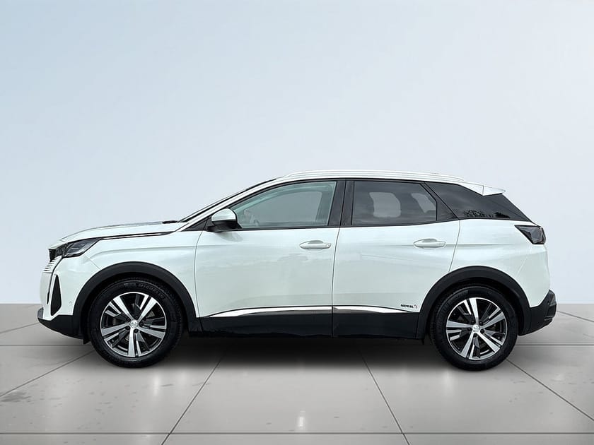 Bild 4 av Peugeot 3008 PureTech 130 Allure MOMS/ 360/Navi/SoV-Däck/Psens