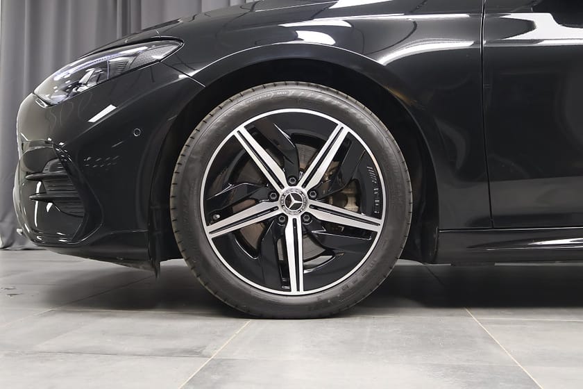 Bild 5 av Mercedes-Benz CLA 350 4MATIC AMG-line
