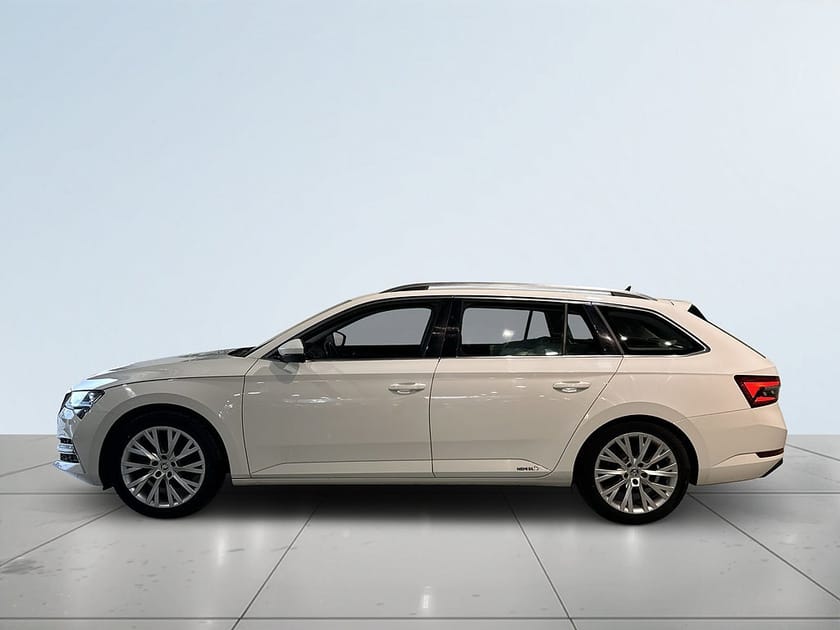 Bild 4 av Škoda Superb iV Kombi Skoda 1.4 TSI Drag Pvärm CarPlay Kamera SoV MOMS