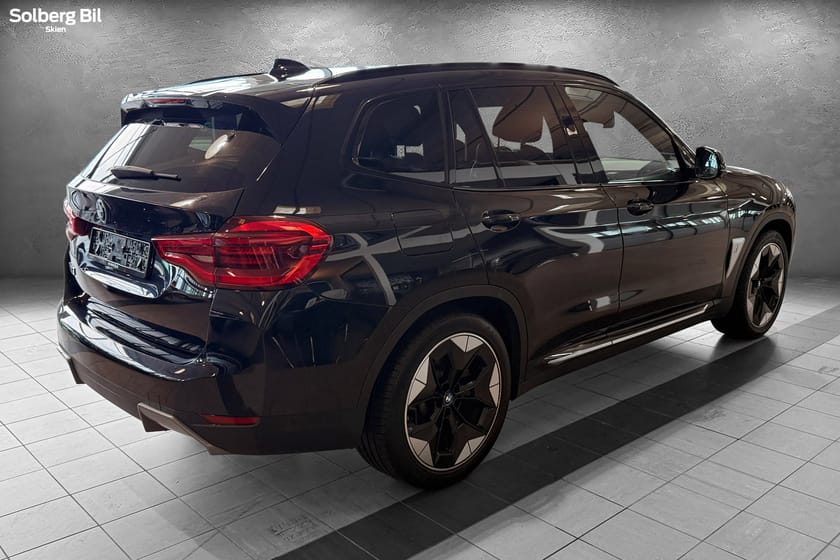 Bilde 5 av BMW iX3 Fully Charged HK/360°/Glasstak/El-bakluke