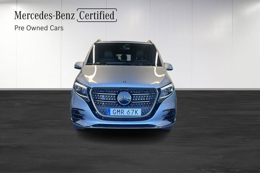 Bild 3 av Mercedes-Benz V 300d 4MATIC 3.2t AMG, 7-sits, drag, backkamera, vihjul, kupevärmare m tidur, burmester