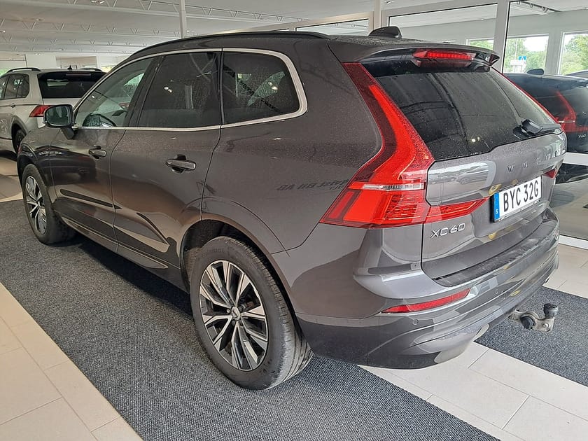 Bild 2 av Volvo XC60 B4 197HK MILDHYBRID Momentum Advanced