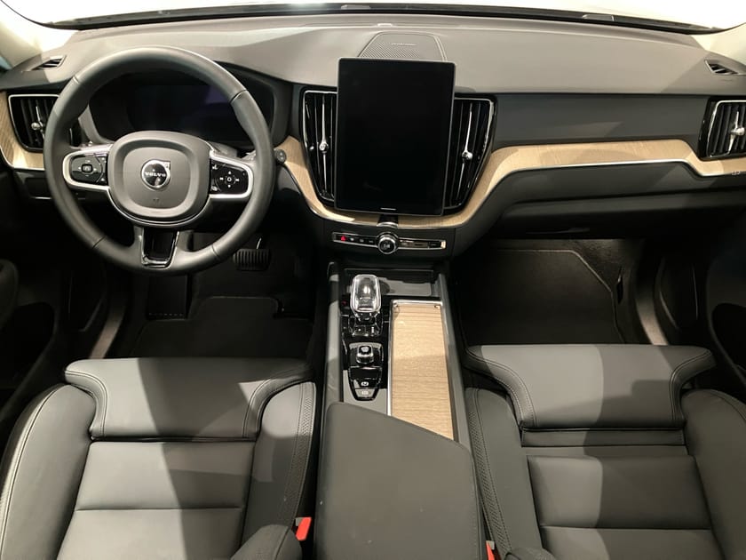Bild 5 av Volvo XC60 T6 Plus Dark Nordic Edition