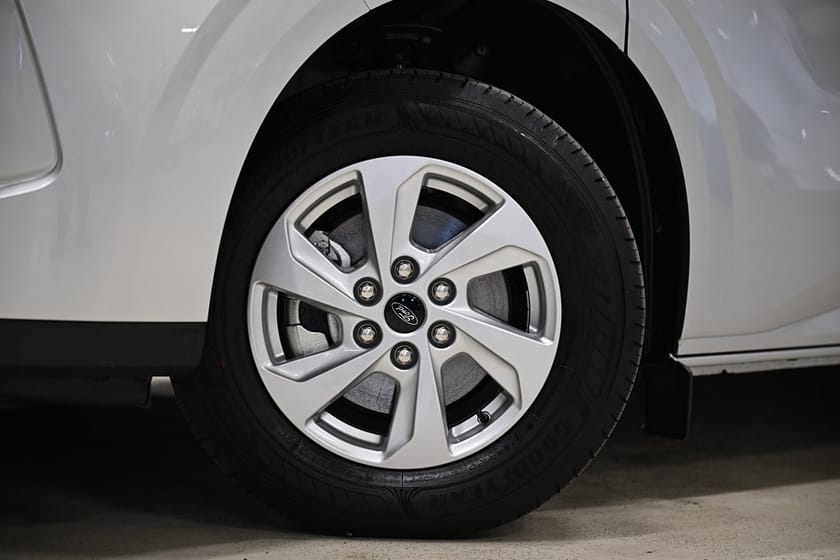 Bild 3 av Ford E-Transit Custom 320 82.5 kWh 218HK L2|Dubbeldörr|Fabriksny|Moms