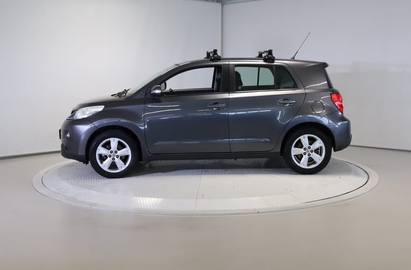 Bilde 2 av Toyota Urban Cruiser 1,4 90hk 4x4 Outlet! Hengerfeste/Radio/S+V/EU2028
