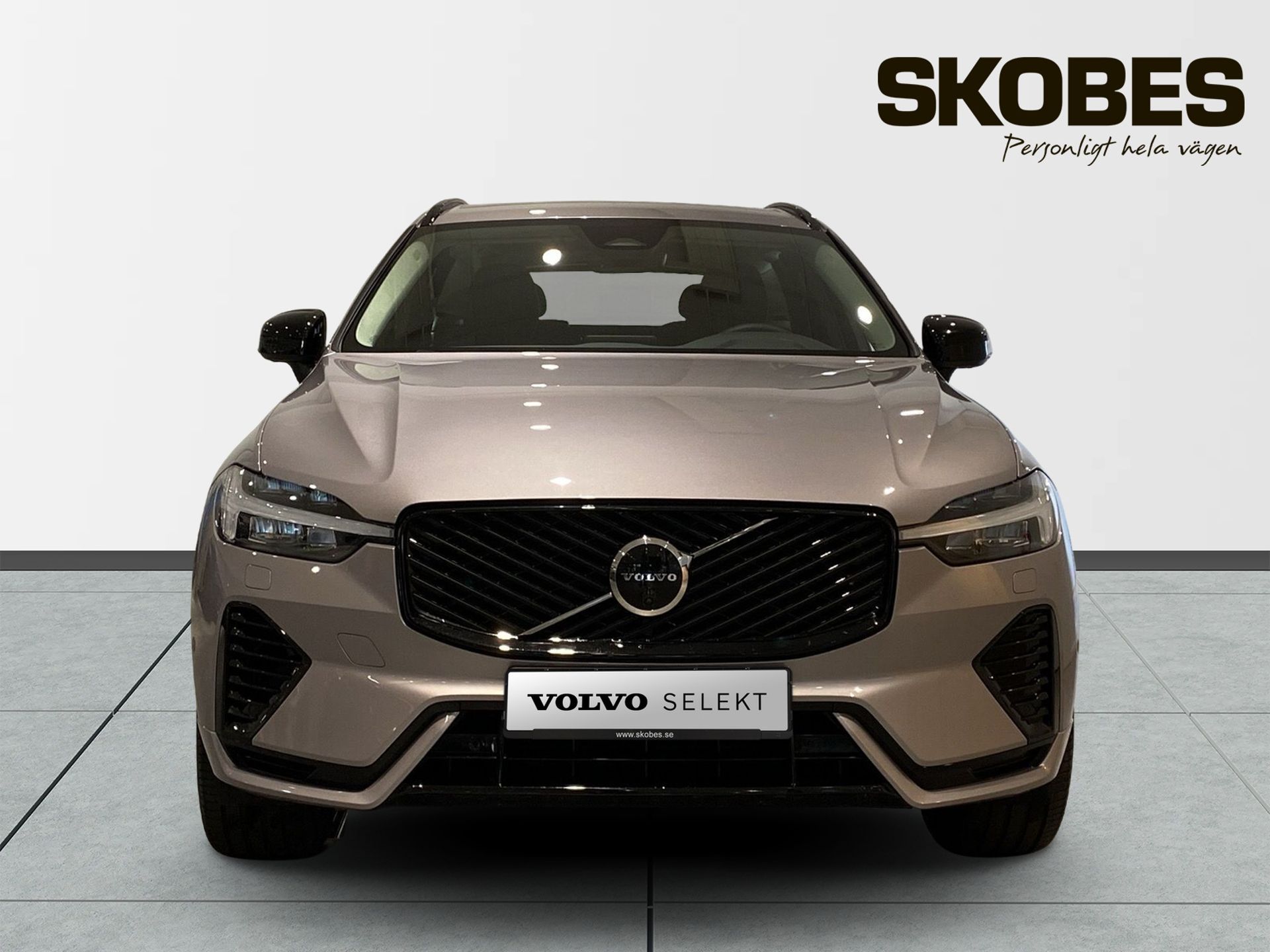 Volvo XC60 T6 Plus Dark Nordic Edition 2026, bild 2/10