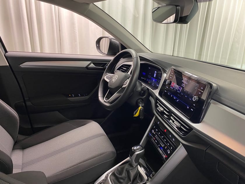 Bild 4 av Volkswagen T-Roc 1,5 TSI DSG "PARKERINGSVÄRMARE"