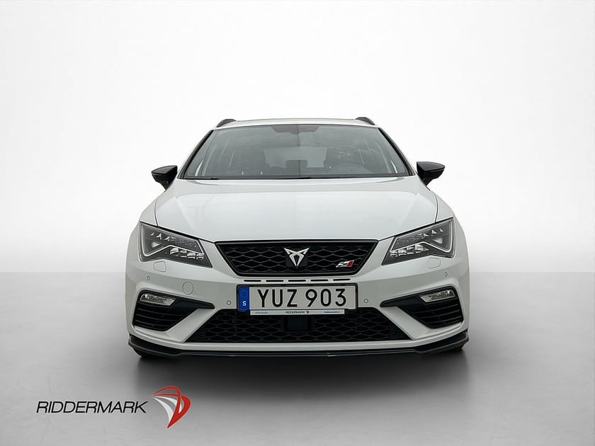 Bild 2 av SEAT León Cupra ST 4Drive Pano BEATS CarPlay Adaptiv Navi