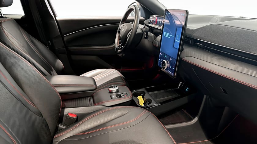 Bild 3 av Ford Mustang Mach-E Standard Range AWD 269HK | Teknikpaket |40 mil|