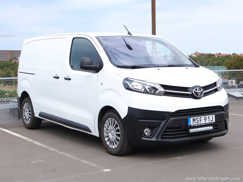 Bild 2 av Toyota Proace 2.0 D-4D Panel Van 122hk S/V-hjul Drag 3-sits