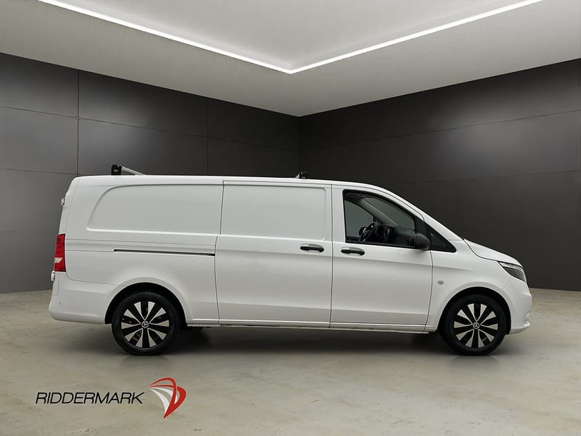 Bild 2 av Mercedes-Benz Vito 119 CDI 2.8t X-Lång Värm Drag Skinn CARPLAY Moms