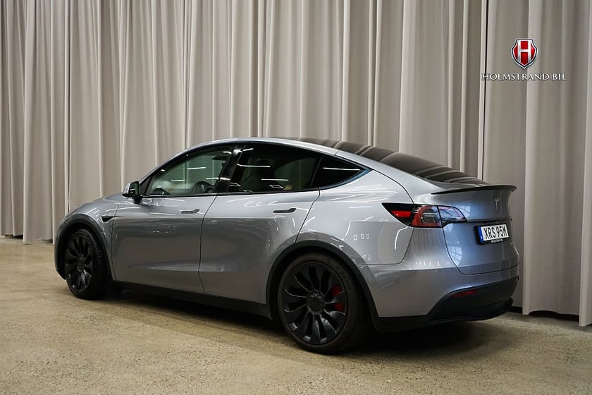 Bild 4 av Tesla Model Y Performance 534hk Drag Värmepump Rattvärme MOMS Turbin