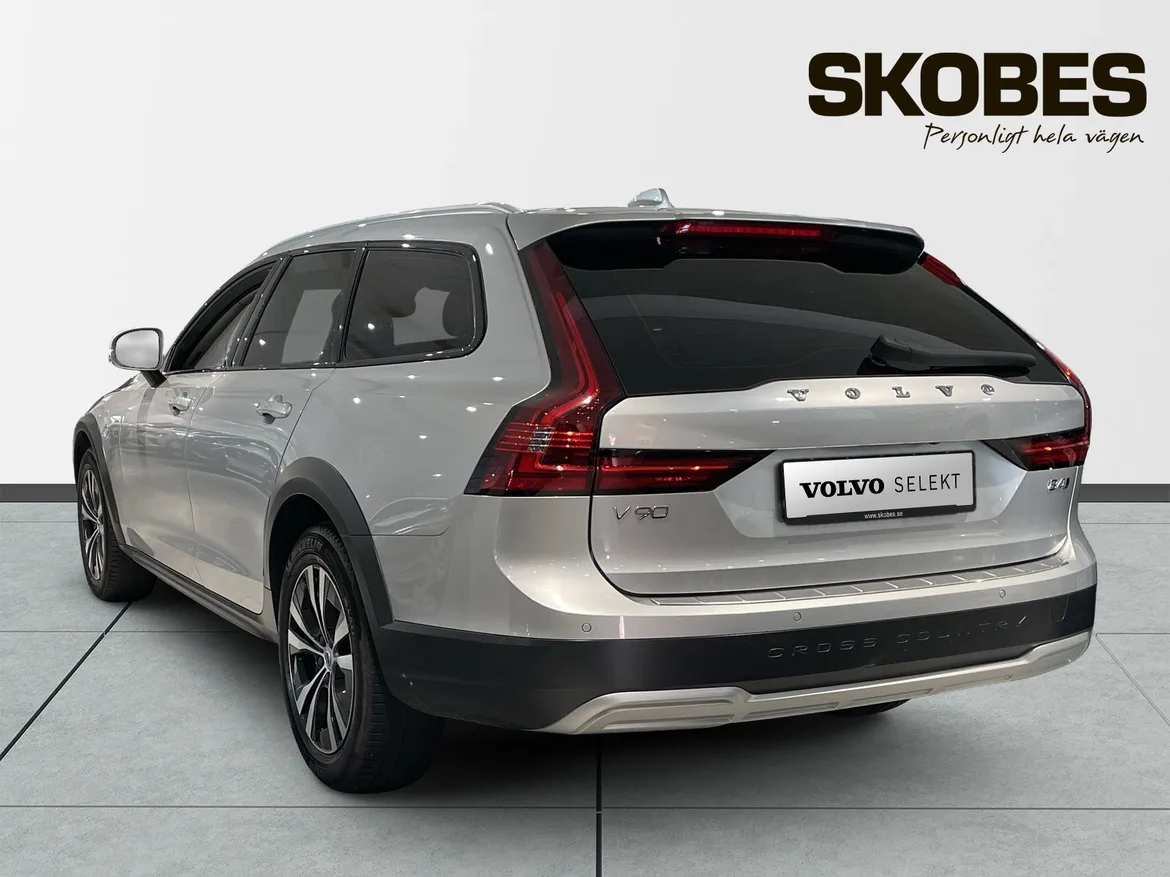 Volvo V90 Cross Country