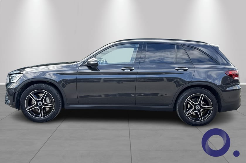 Bilde 3 av Mercedes-Benz GLC 300 de 4MATIC AMG | Panorama | Burmester | Nattpakke