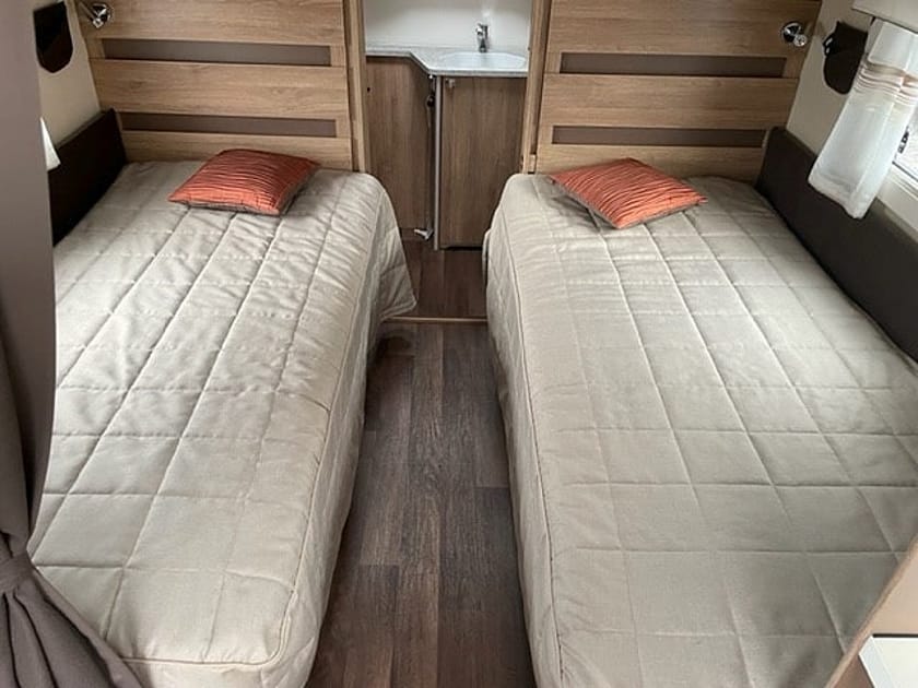 Bild 4 av Kabe Trailer SAFIR 600 TDL KS * Långbäddar*
