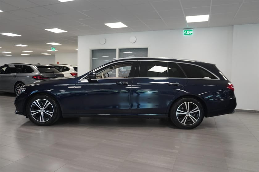 Bild 5 av Mercedes-Benz E 220 T d 4MATIC Kombi Multibeam 360 Värmare Nappa