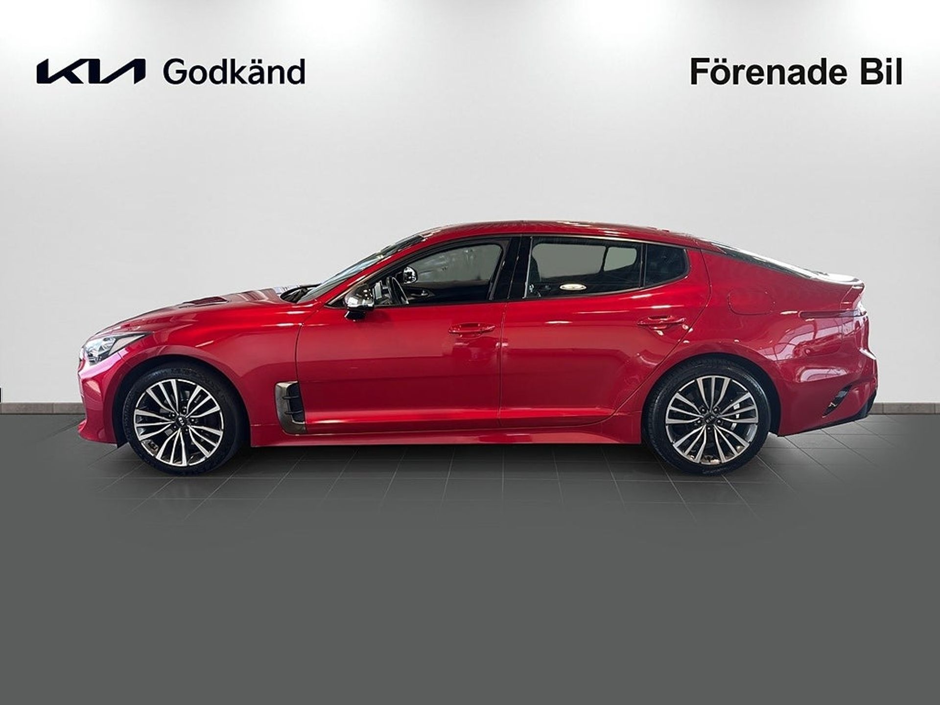Kia Stinger 2.2 CRDi DCT AWD GT-LINE 2018, bild 2/10