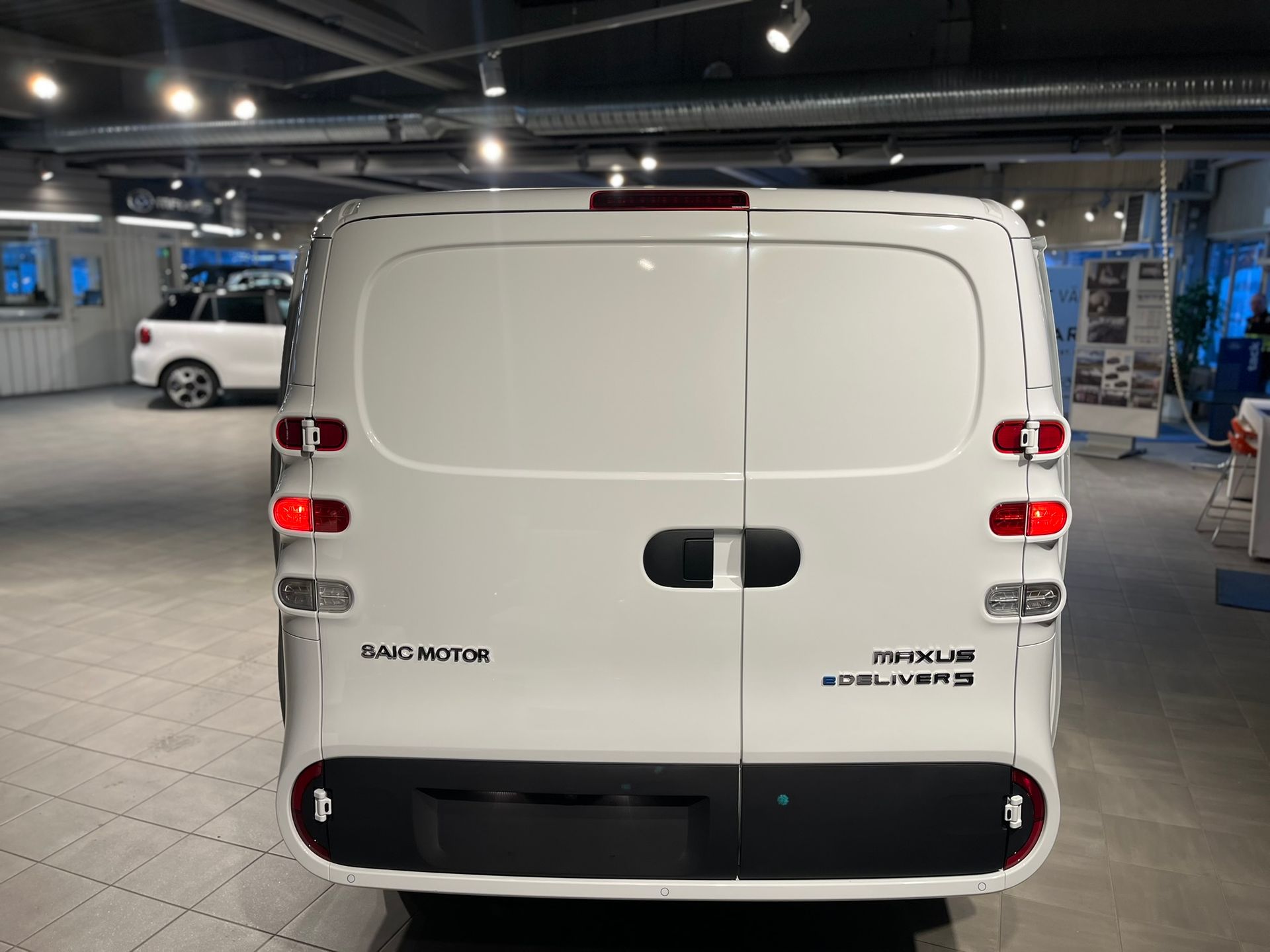 Maxus e-Deliver 5 2025, photo 6/10