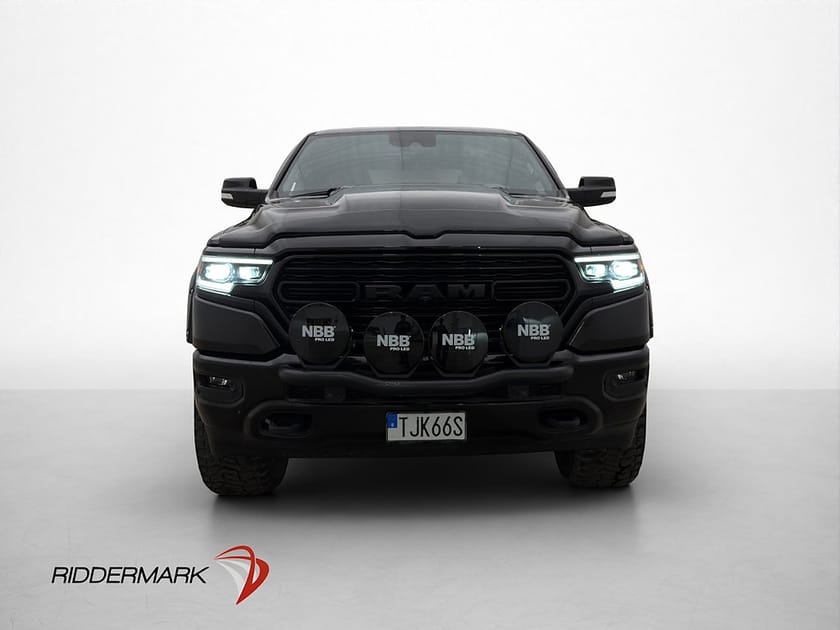 Bild 5 av RAM 1500 Crew Cab Dodge Limited Night V8 4x4 Luft H/K Släde Pano Moms