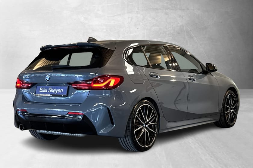 Bilde 4 av BMW 118i M-Sport Skinn, Adp.cruise, El-seter, Krok, HUD