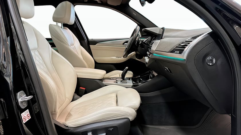 Bild 3 av BMW X3 xDrive30d M Sport Panorama Comfort Adaptiv farthållare