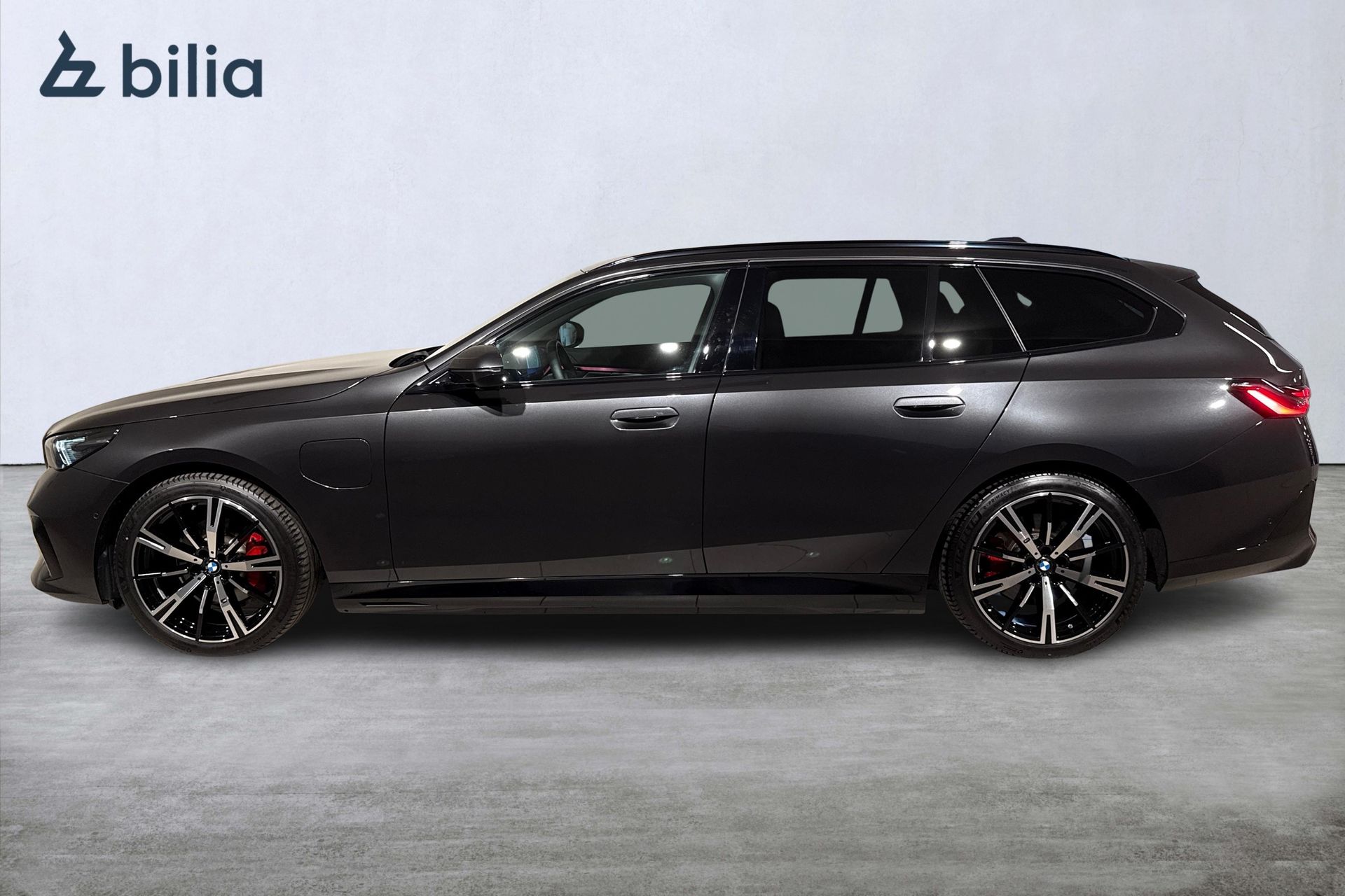 BMW 530 e xDrive Touring 2026, bild 3/21