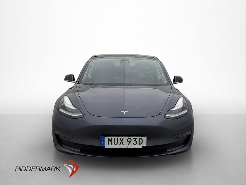 Bild 3 av Tesla Model 3 Long Range AWD AP Dragkrok Svensksåld