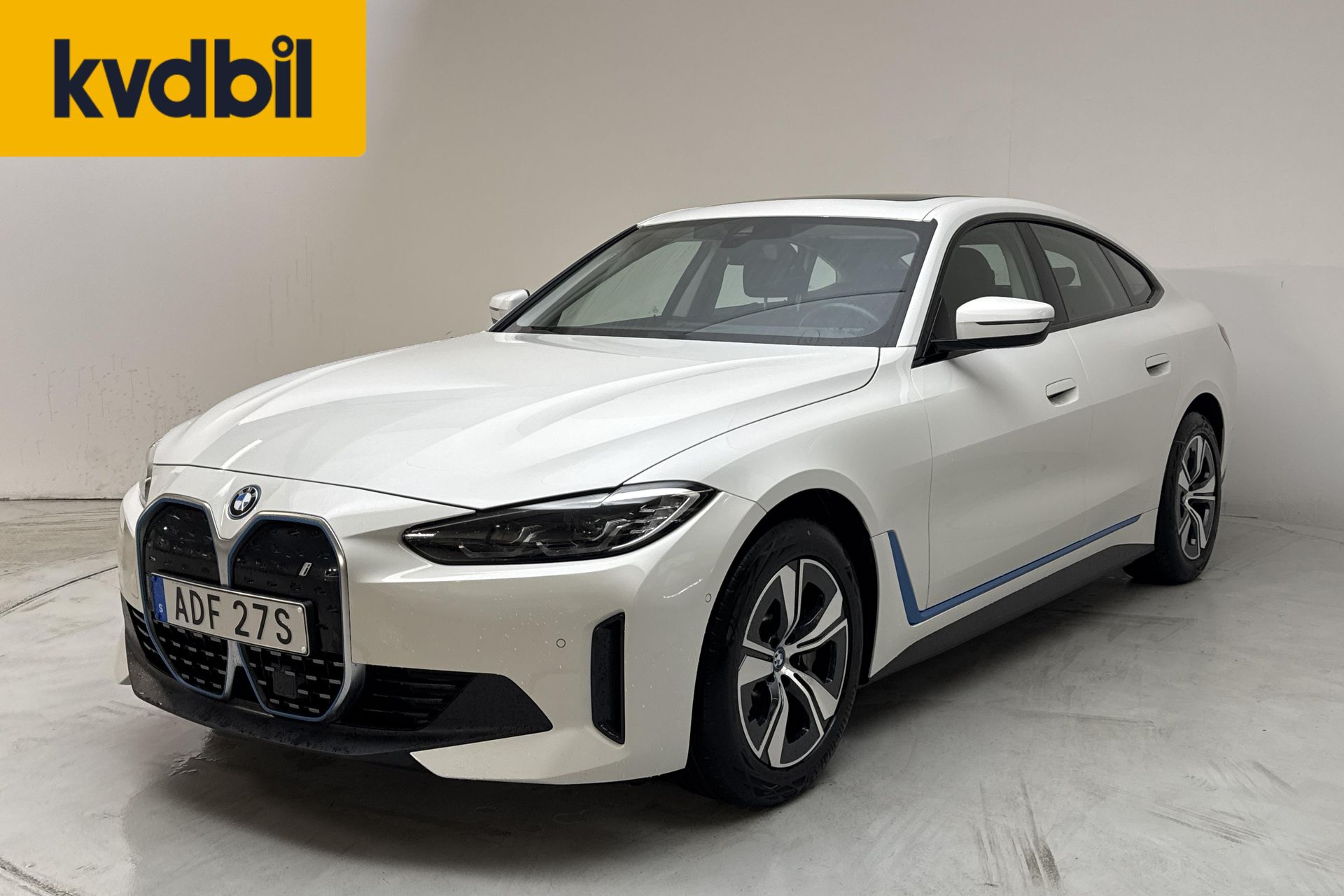 BMW i4 40