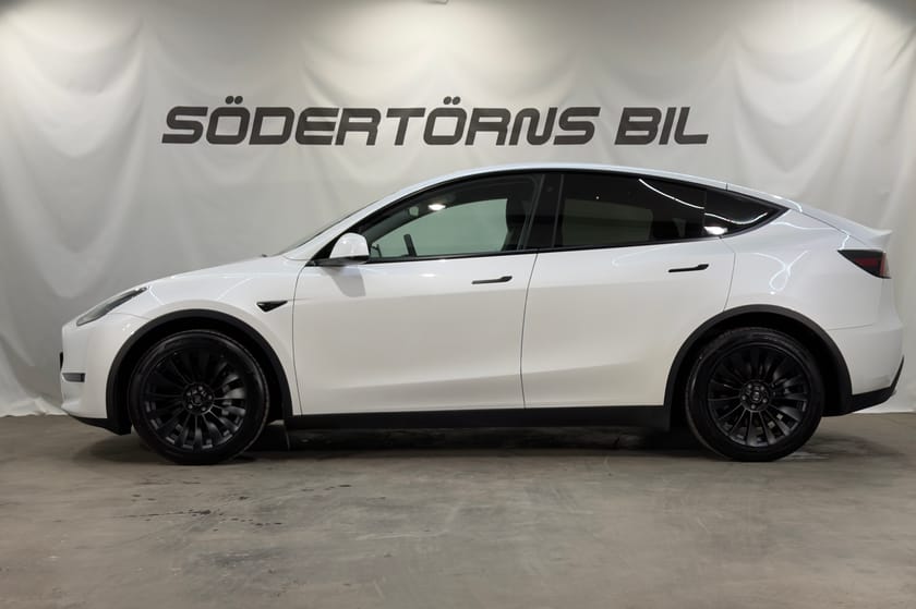Bild 3 av Tesla Model Y Long Range AWD AUTOPILOT DRAG 1 ÄGARE MOMSBIL