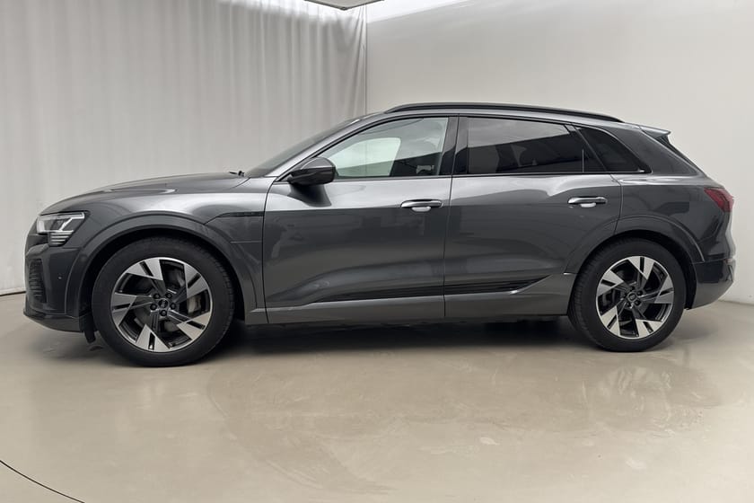 Bild 2 av Audi Q8 55 e-tron quattro (408hk) S-Line Läder Pano