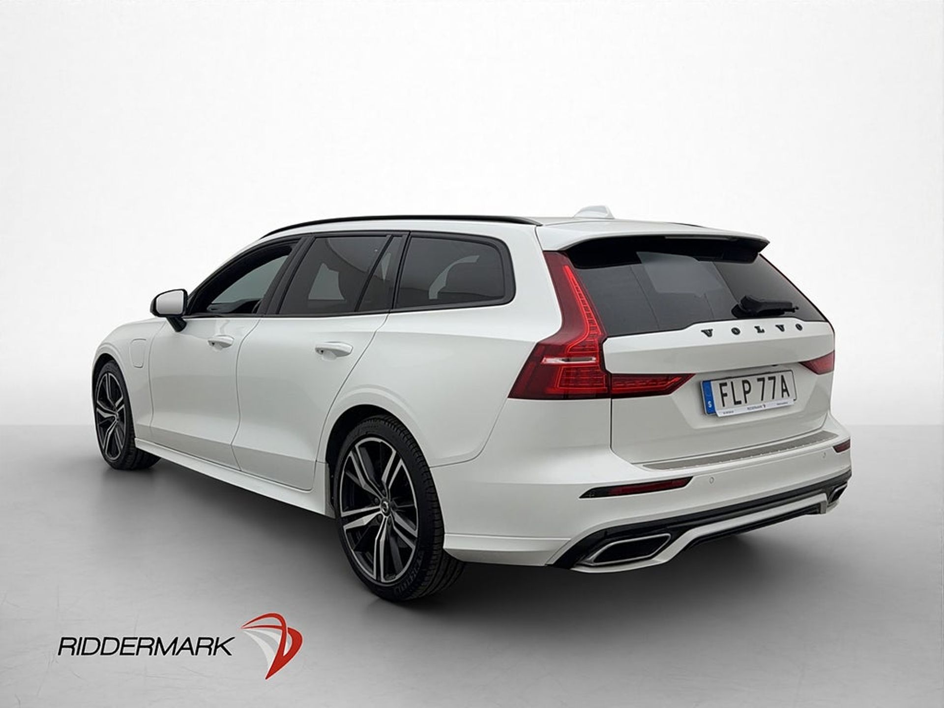 Volvo V60 2020, photo 6/10
