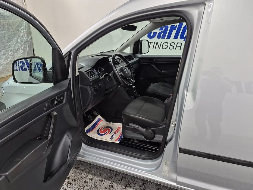 Bild 2 av Volkswagen Caddy Van SKÅP 4MOTION 122HK 4x4