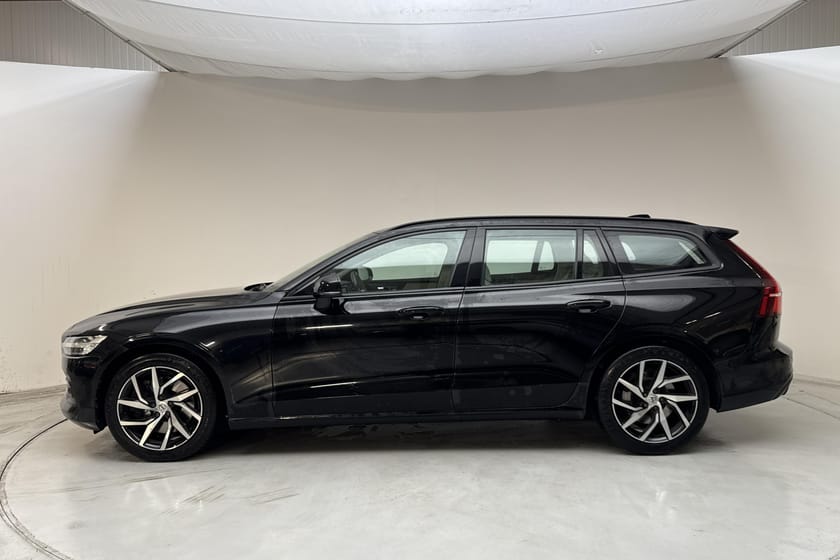 Bild 2 av Volvo V60 T5 250hk Momentum Edition Teknikpaket Panorama