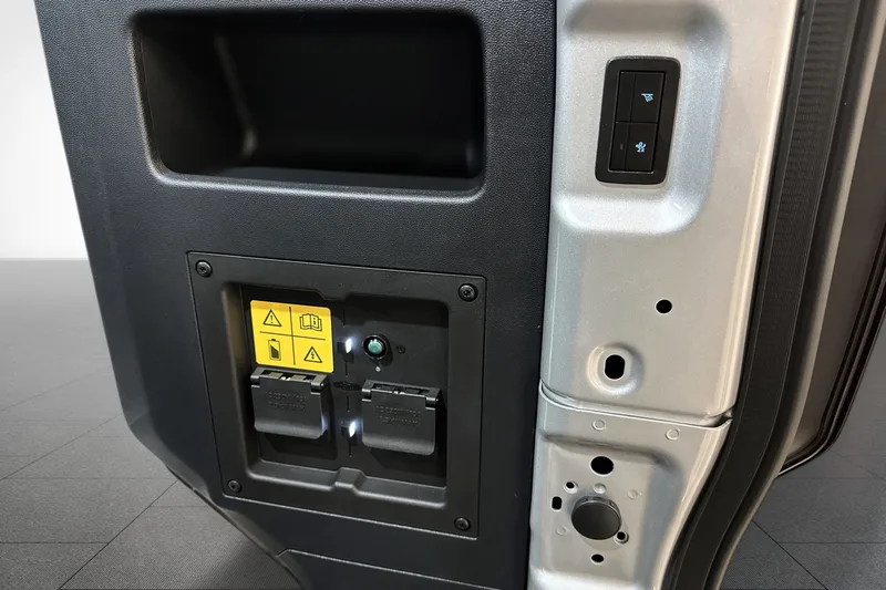 Ford E-Transit Custom 320 bilde 8