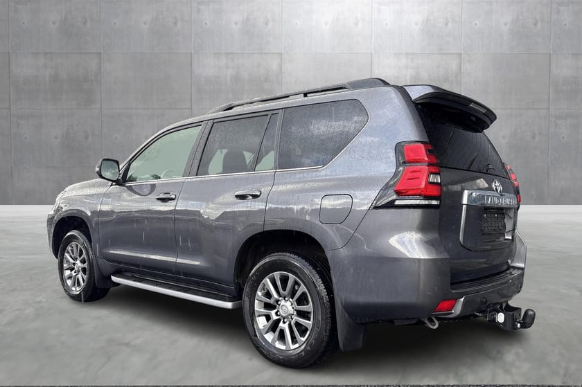 Bilde 2 av Toyota Land Cruiser 5-dørs GX I 7 seter I En eier