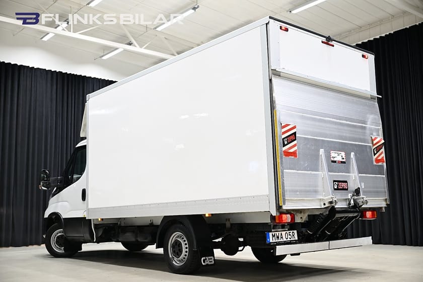 Bild 4 av Iveco Daily 35-140 Chassi Cab 136HK Automat|Volymskåp|BG-Lyft|Sidodörr|Backkamera