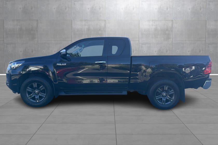 Bilde 2 av Toyota Hilux Extra Cab 2,8 204 hk X-Cab 4WD SR Aut