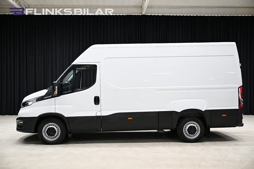 Bild 2 av Iveco Daily 35-140 Van 136HK Automat|L3H2|Webasto|3.5ton-dragvikt|Lågmil|Moms