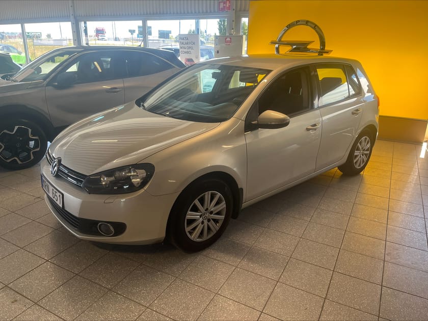Bild 1 av Volkswagen Golf 1,6 5D MASTER/DRAGKROK/1 ÄGARE