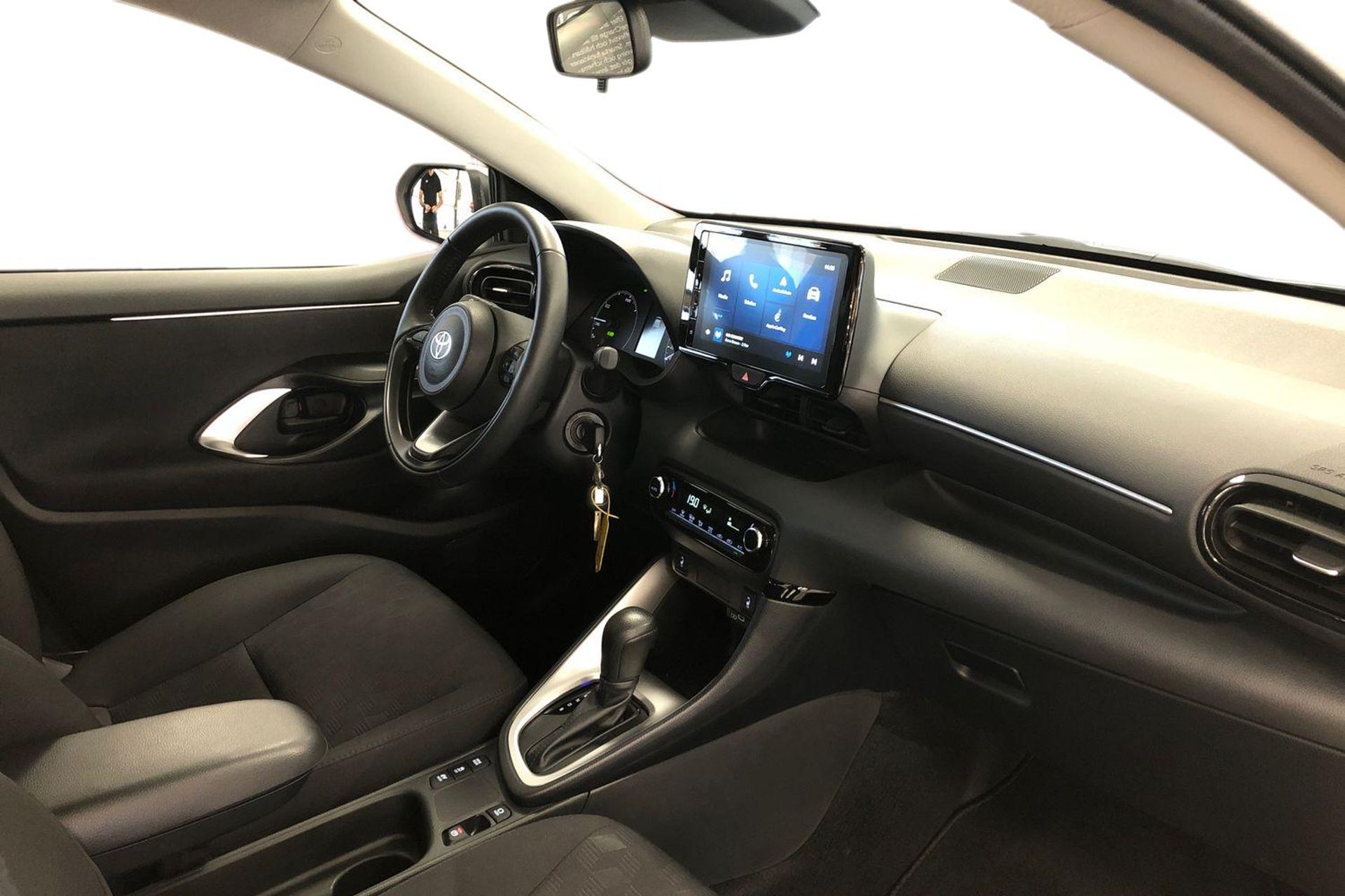 Toyota Yaris Hybrid 115 2024, bild 7/10