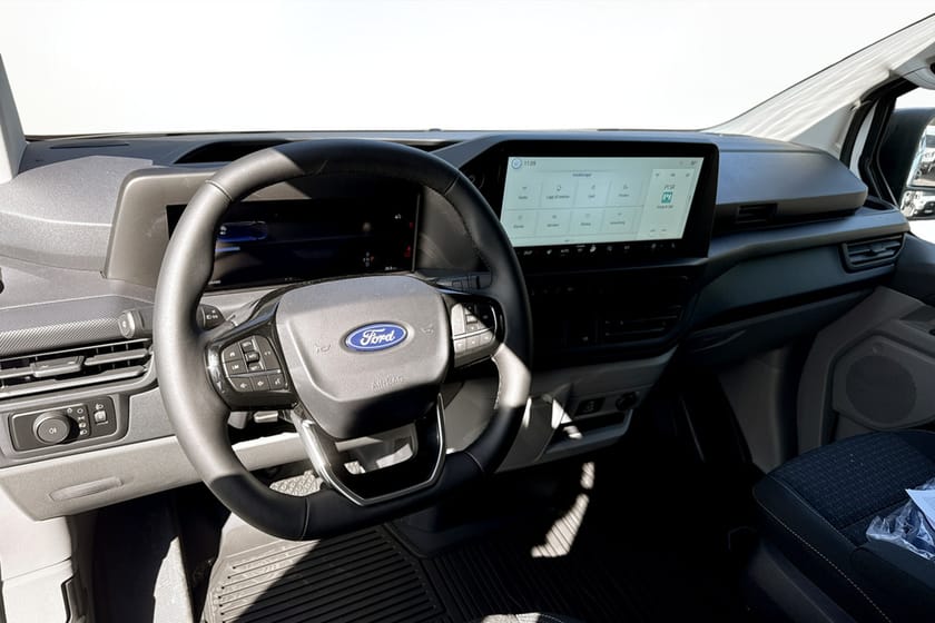 Bild 5 av Ford E-Transit Custom 320 E-Custom Skåp Trend 320S SWB Elmotor 100kW/136hk 1-vxl RWD El