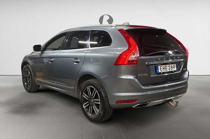 Bild 5 av Volvo XC60 D4 190 HK AUT SUMMUM DRAG D-VÄRM KAMREM BYTT 16700MIL