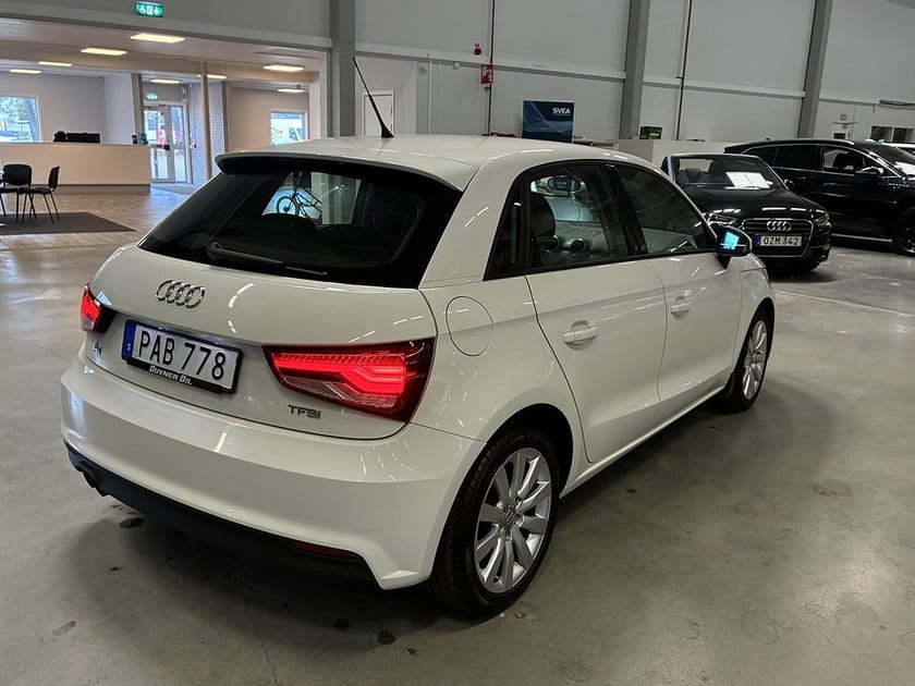 Bild 4 av Audi A1 Sportback 1.4 TFSI 125Hk | V-hjul